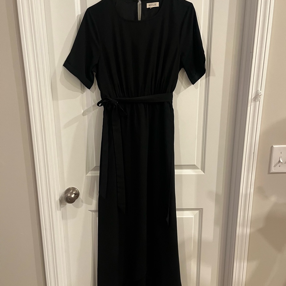 Roolee Elegant Black short Sleeve Dress